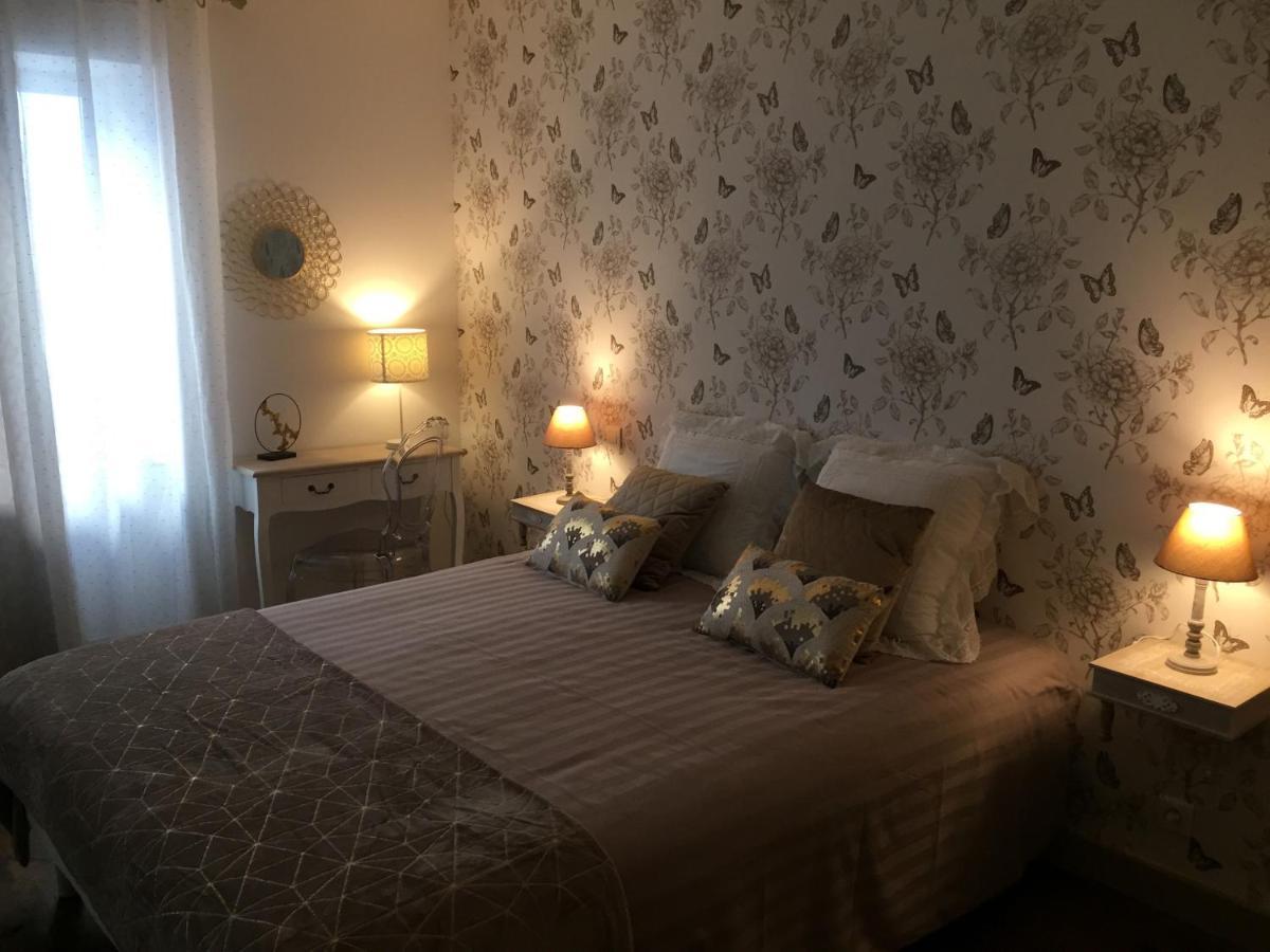De charme et d'eau Bed and Breakfast Saint-Savinien Buitenkant foto