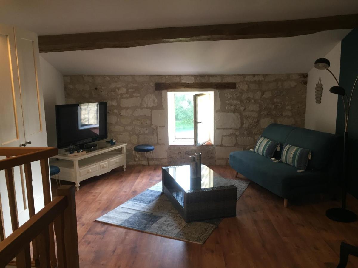 De charme et d'eau Bed and Breakfast Saint-Savinien Buitenkant foto