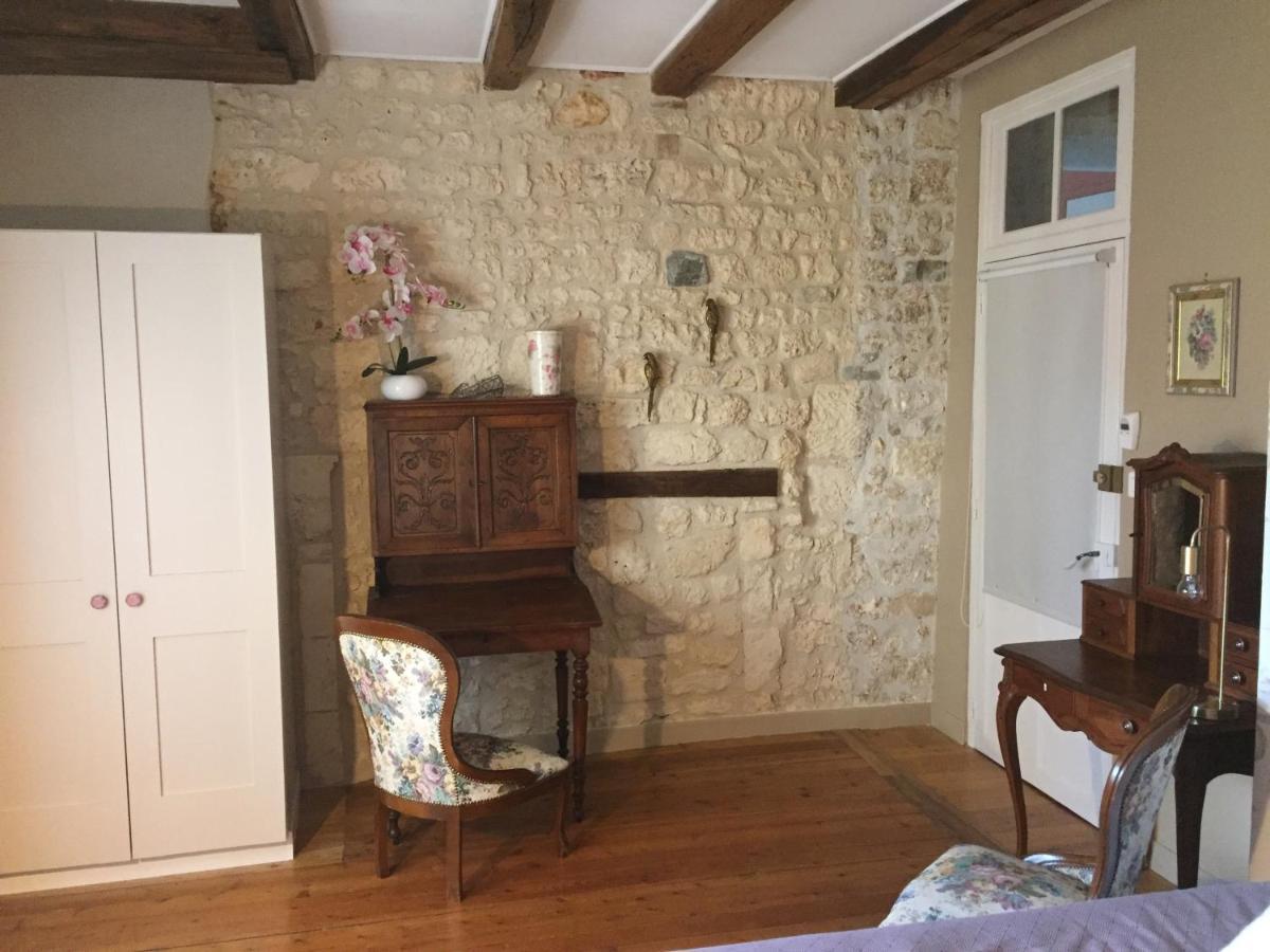 De charme et d'eau Bed and Breakfast Saint-Savinien Buitenkant foto